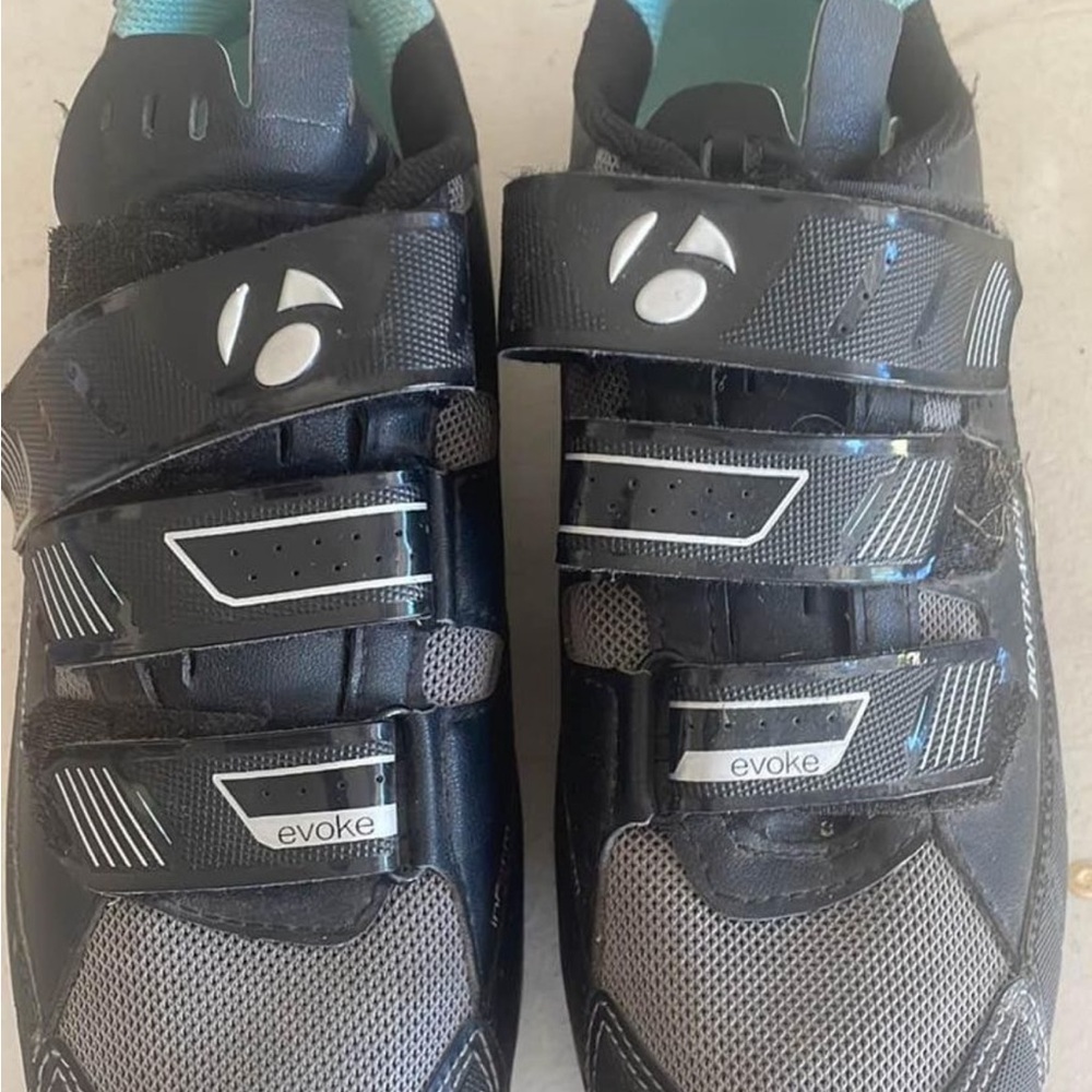 Bontrager evoke bicycling shoes